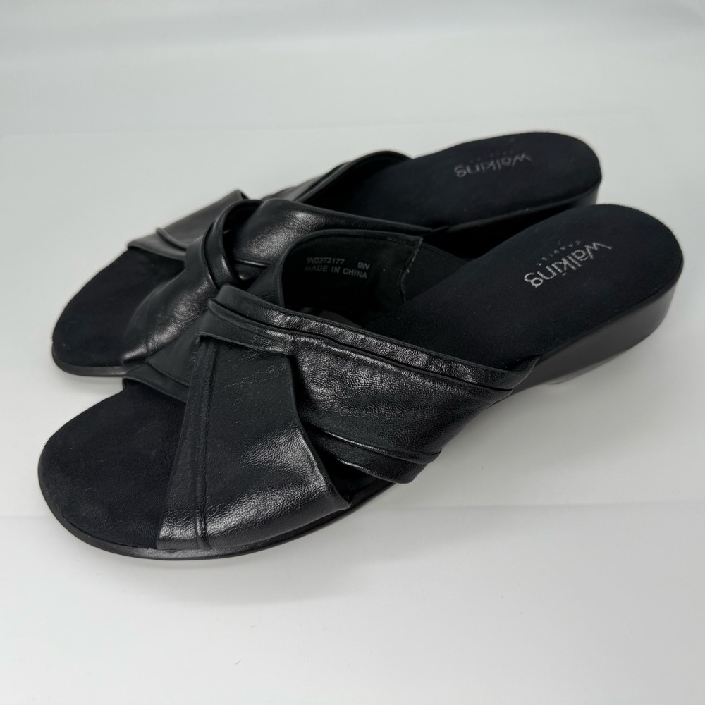 Walking Cradles Black Leather Mules Sleek Design